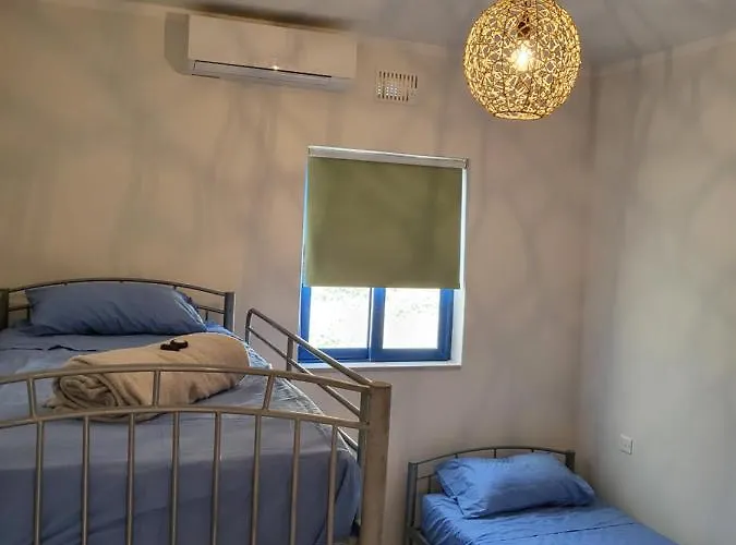 Ir-rixa Penthouse * Айнсилем